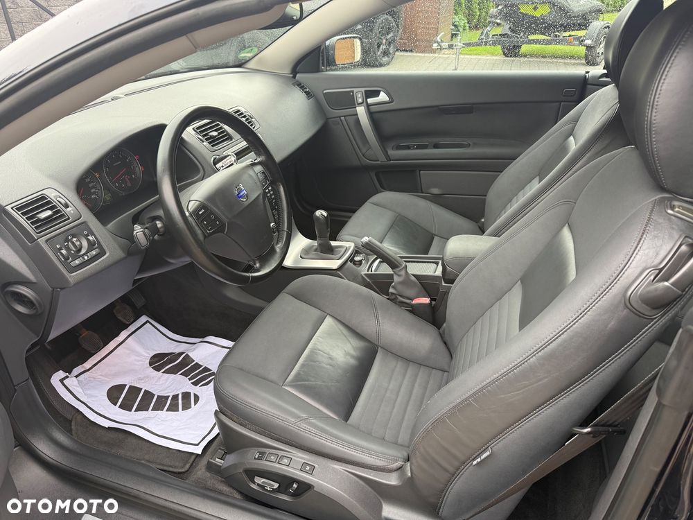 Volvo C70 2.4 Momentum - 21