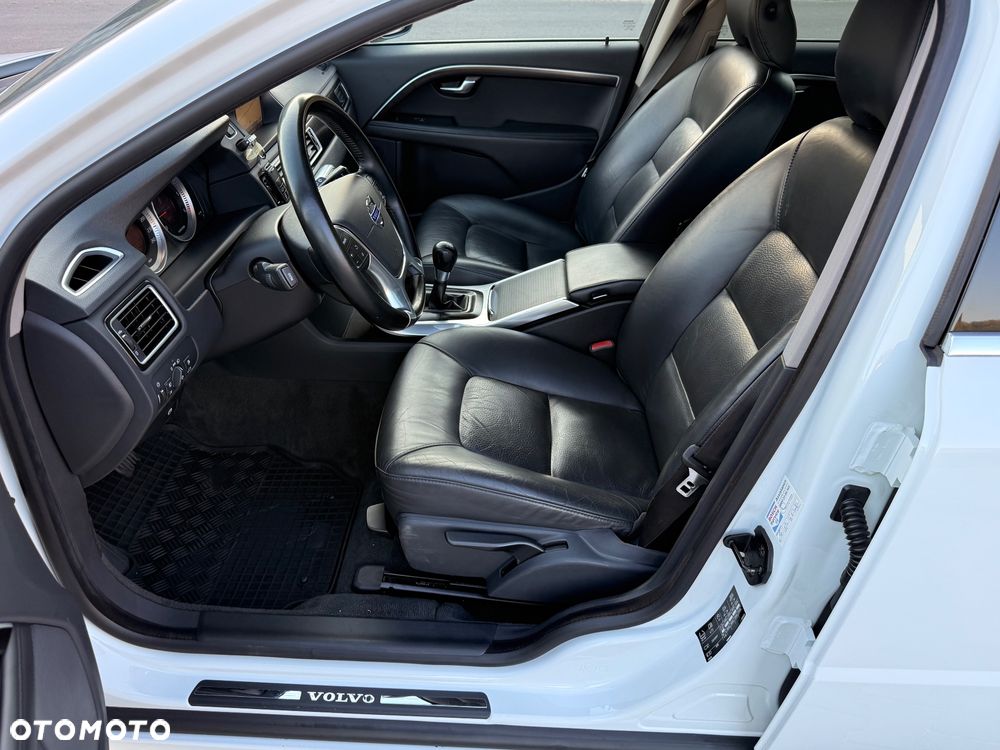Volvo V70 D3 Momentum - 21