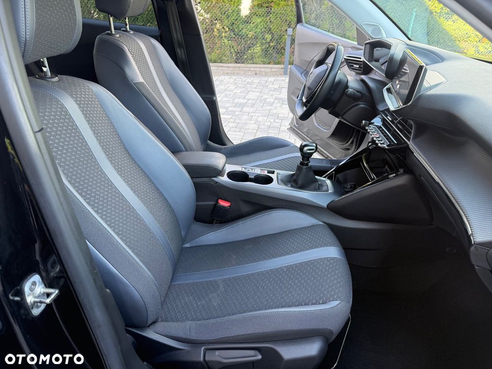 Peugeot 2008 TURBO 100 Allure - 15