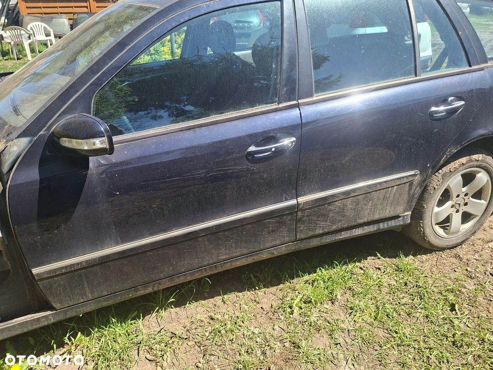 mercedes w211 c359  drzwi przód TYŁ  demontaz - 1