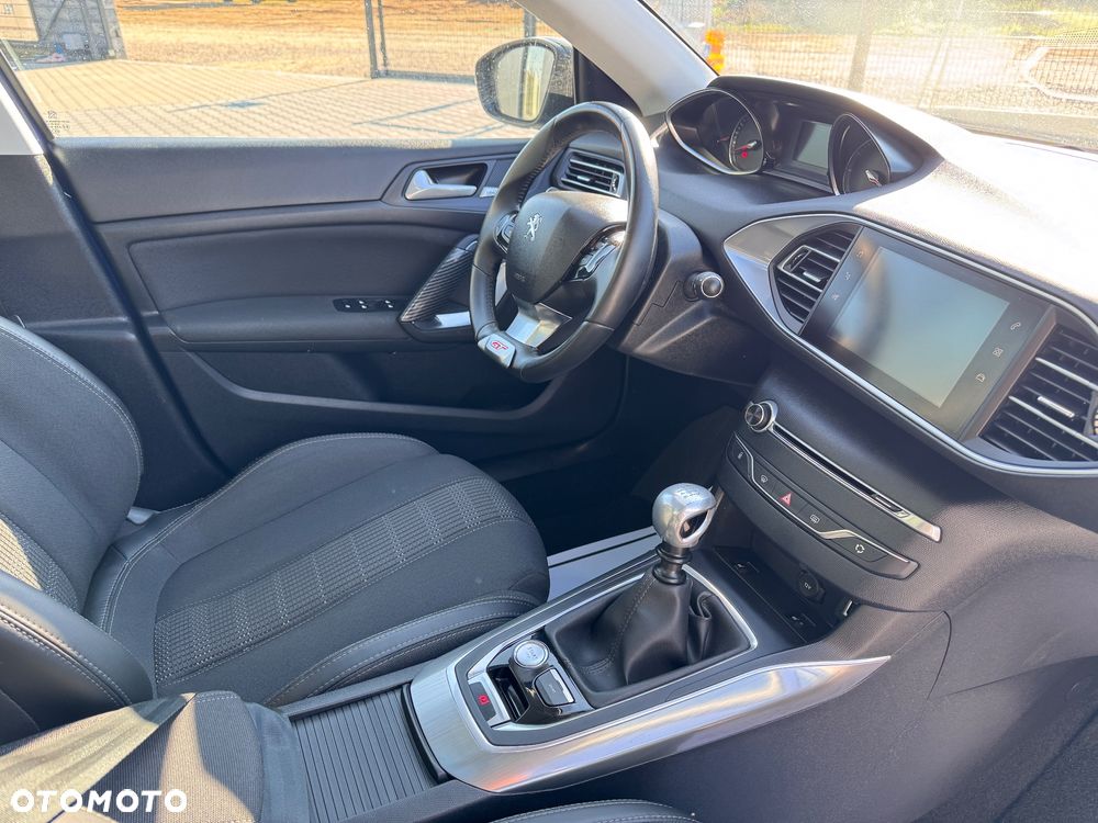Peugeot 308 1.2 PureTech GPF Allure Pack S&S - 7