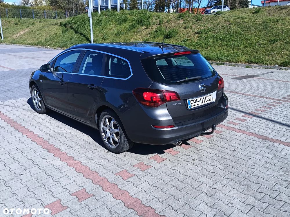 Opel Astra 1.4 T Cosmo - 21