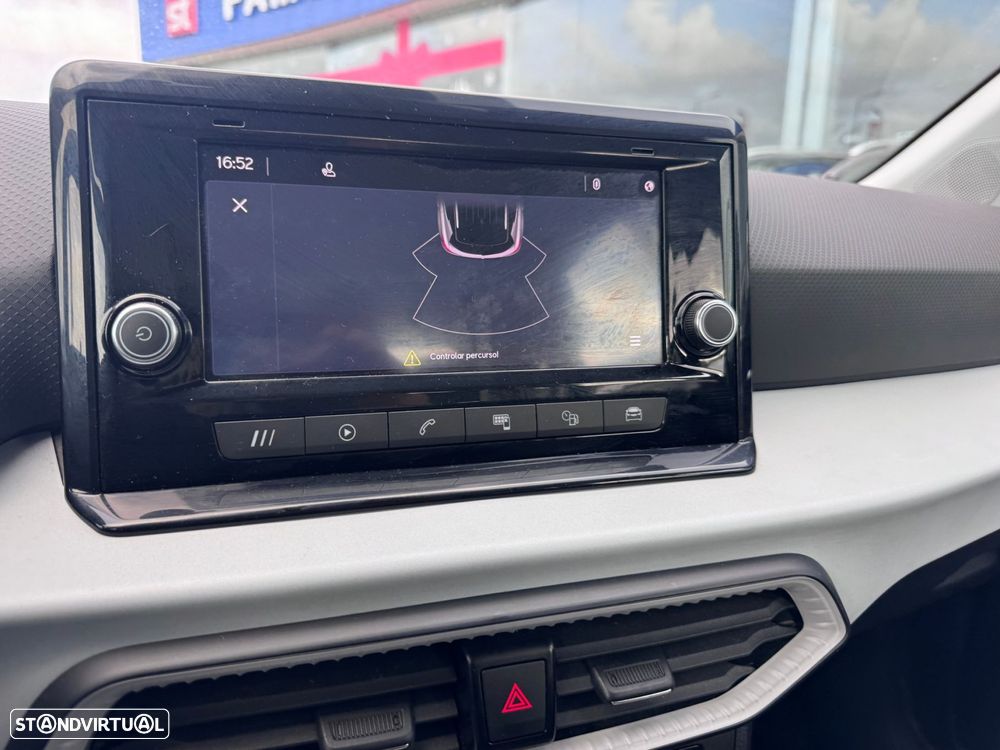 SEAT Arona 1.0 TSI - 9