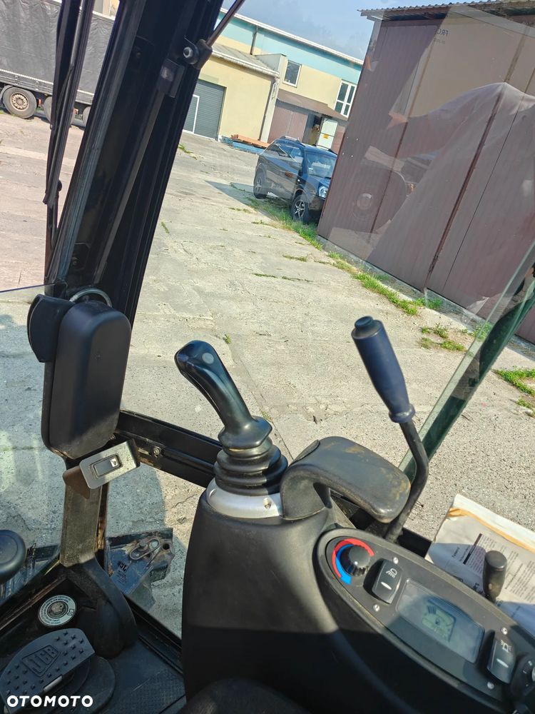 JCB 8018 gravemaster - 19