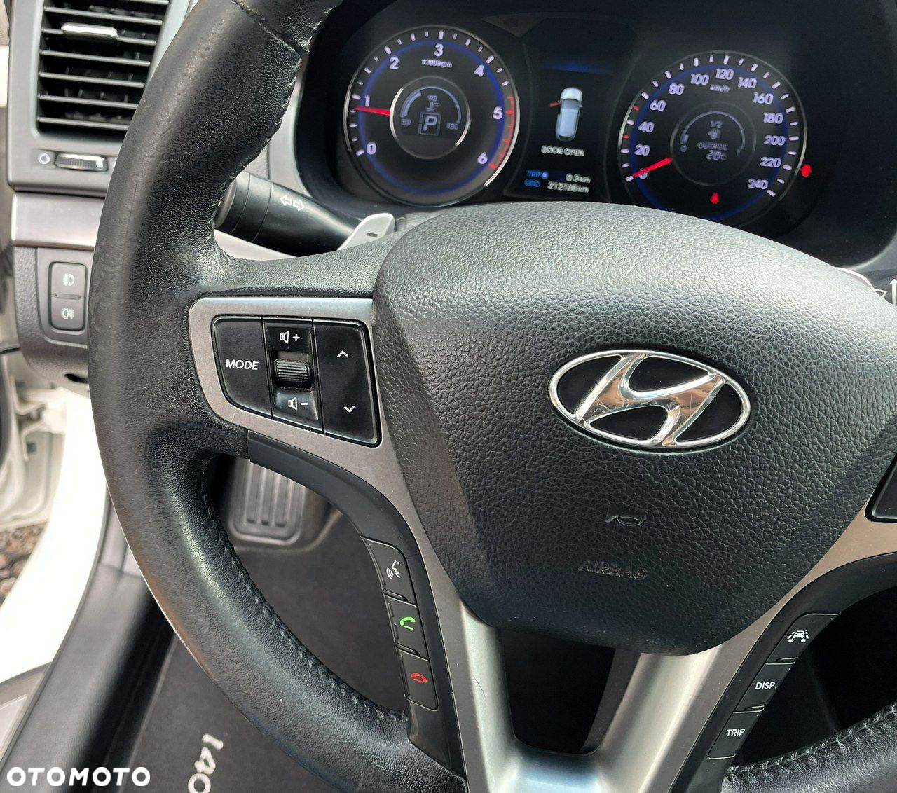 Hyundai i40 1.7 CRDi Comfort + - 18