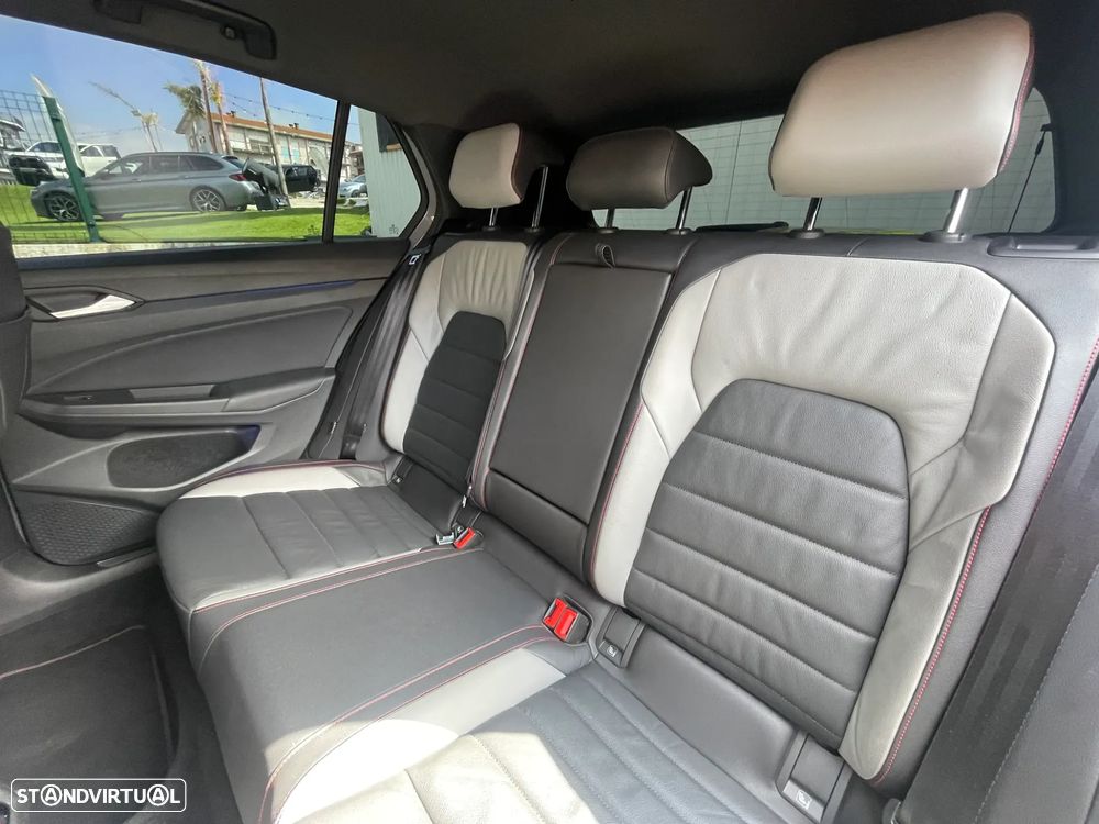 VW Golf Variant R 2.0 TSI OPF 4Motion DSG - 26