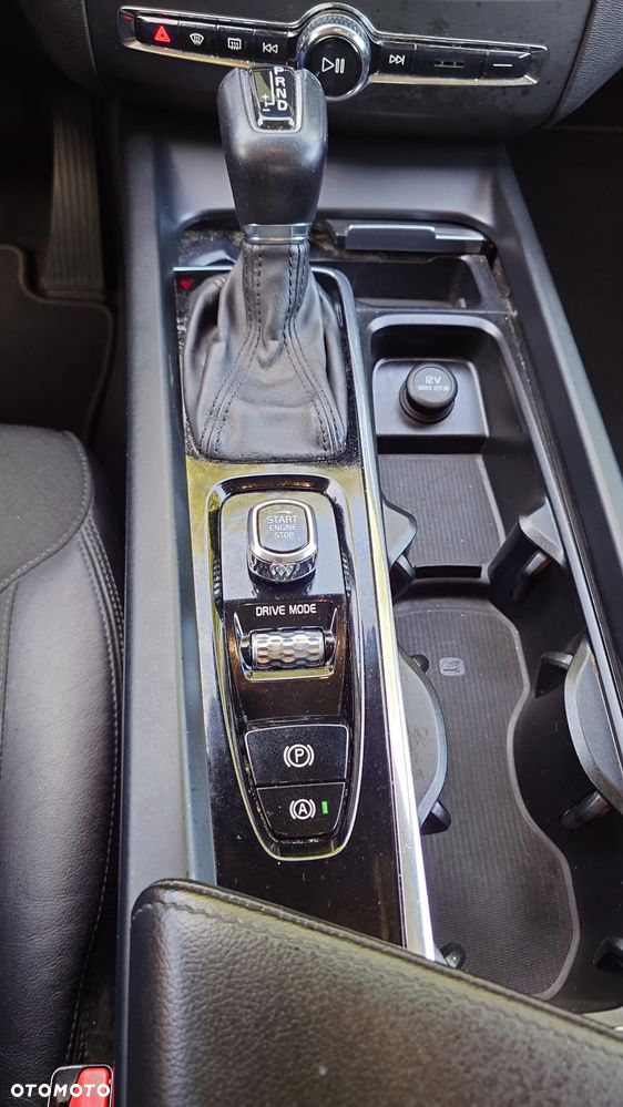 Volvo XC 60 D4 AWD Momentum - 18