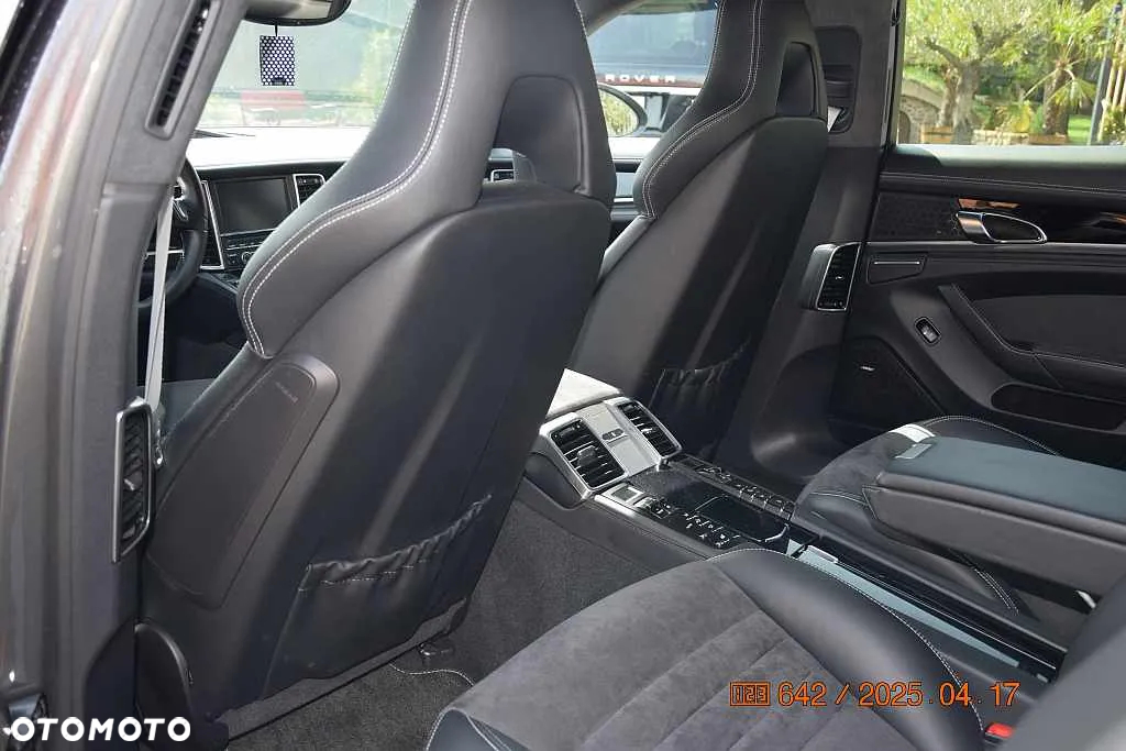 Porsche Panamera GTS - 12