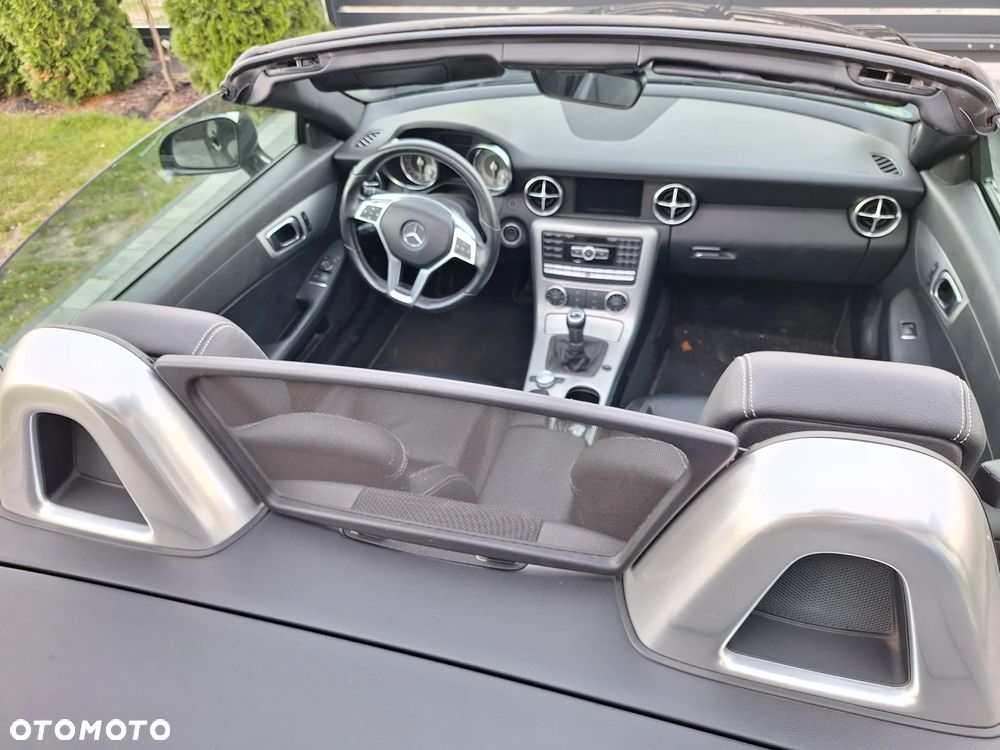 Mercedes-Benz SLK 200 (BlueEFFICIENCY) CarbonLOOK Edition - 8