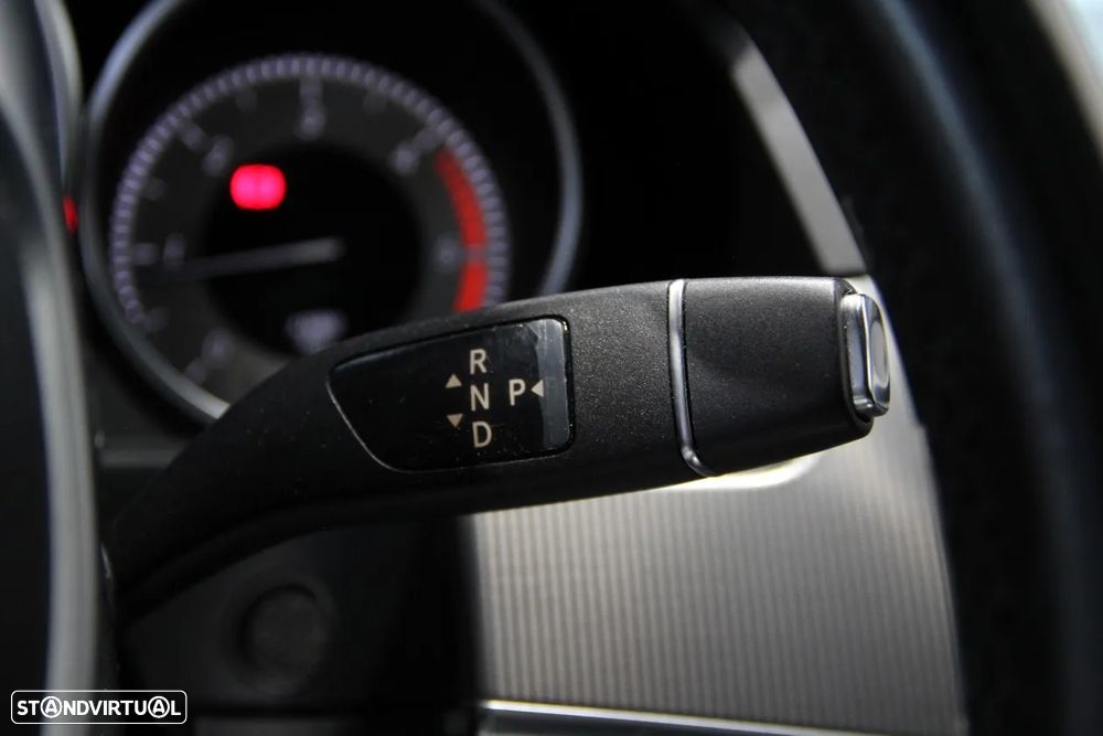 Mercedes-Benz E 250 BlueTEC Avantgarde Auto. - 19