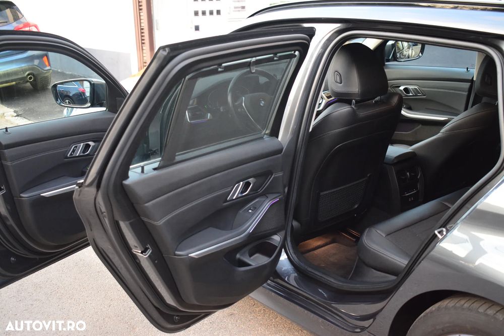 BMW Seria 3 330e Aut. Sport Line - 16