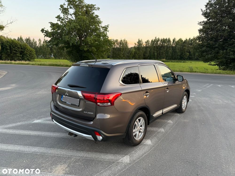 Mitsubishi Outlander 2.0 2WD Active - 5
