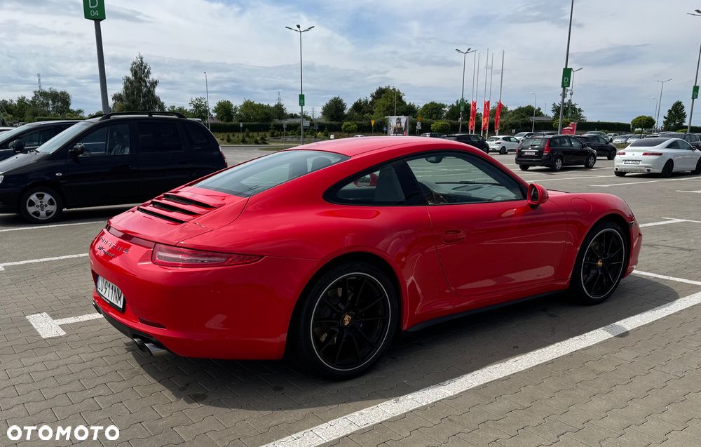 Porsche 911 Carrera 4 PDK - 11