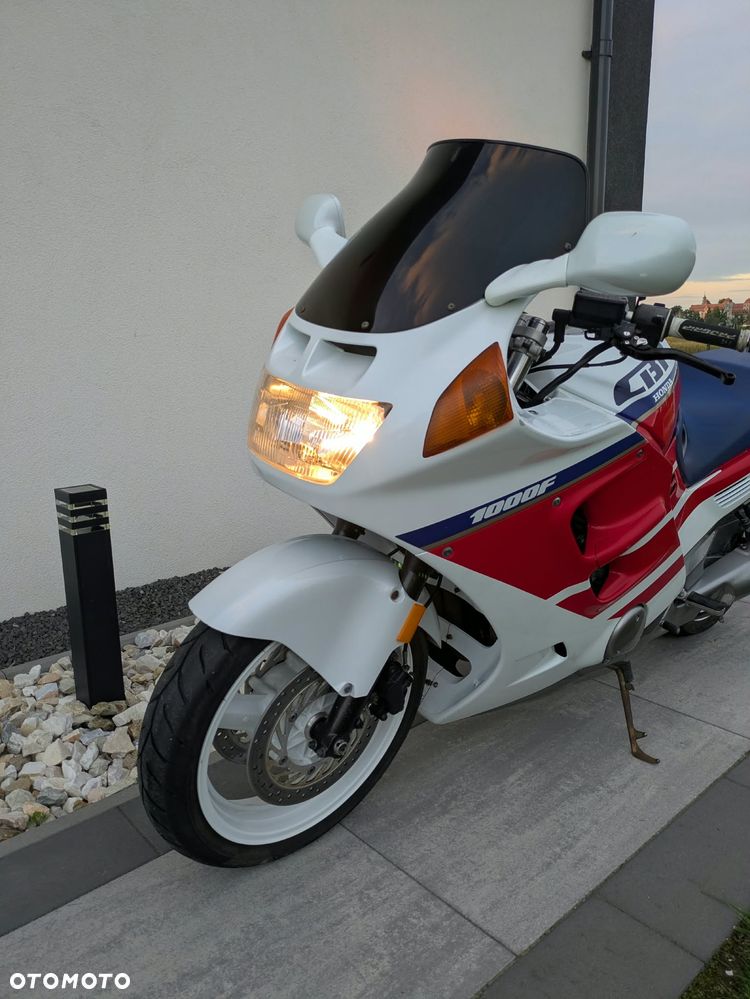 Honda CBR - 23