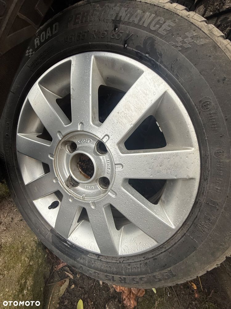 Ford Fiesta 1.5 TDCi Ambiente - 9