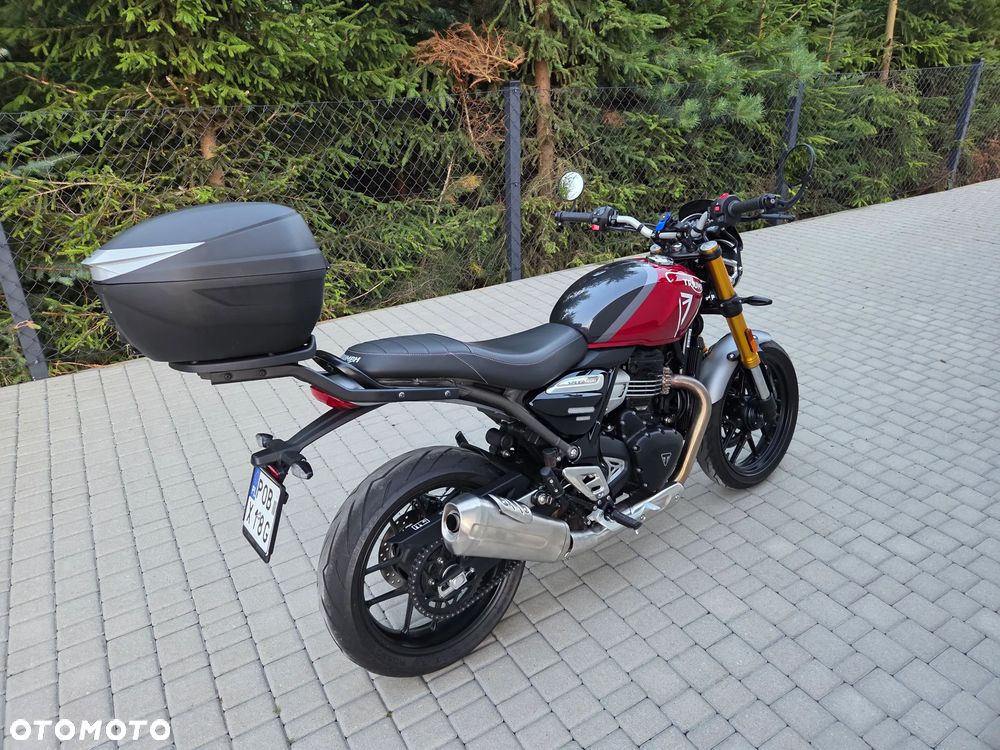 Triumph Inny - 4