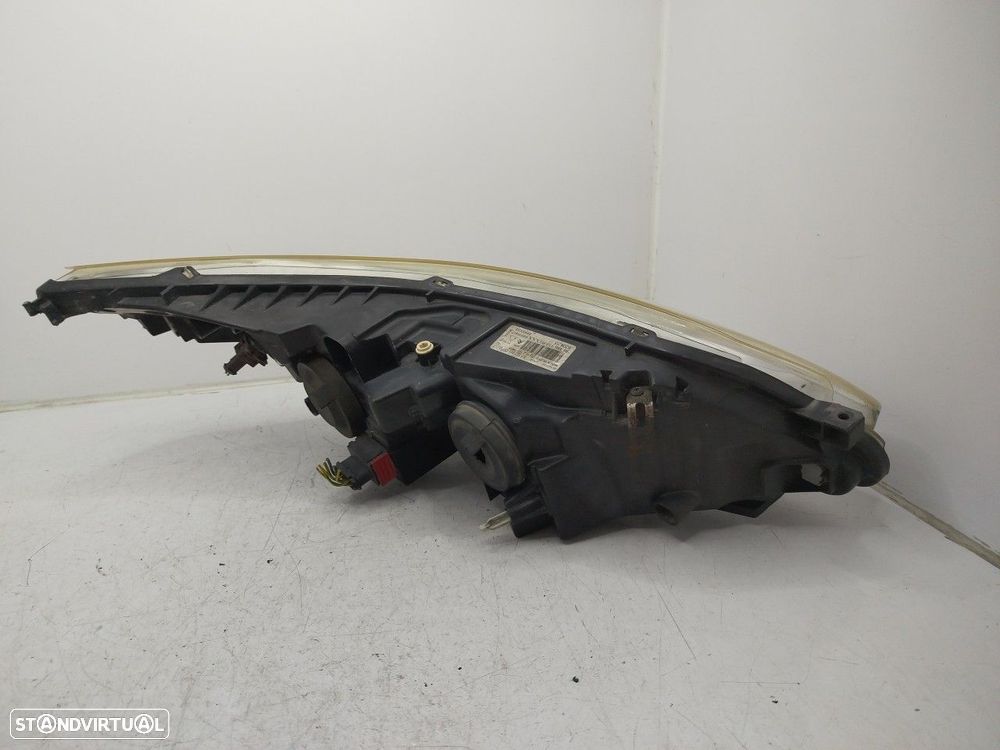 Farol/ Otica Dianteiro Esq Citroën C4 I (Lc_) - 4