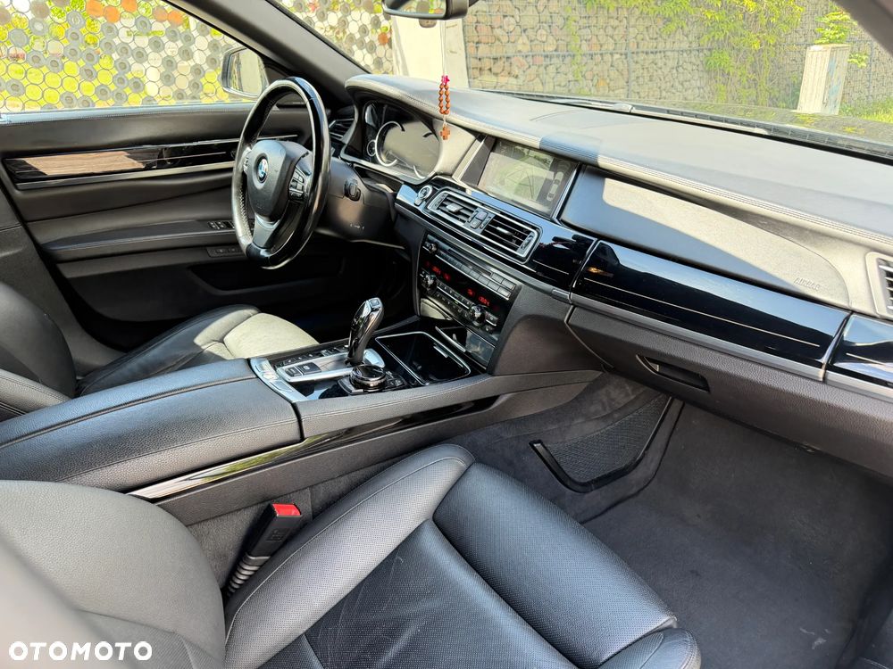 BMW Seria 7 740d xDrive Edition Exclusive - 23