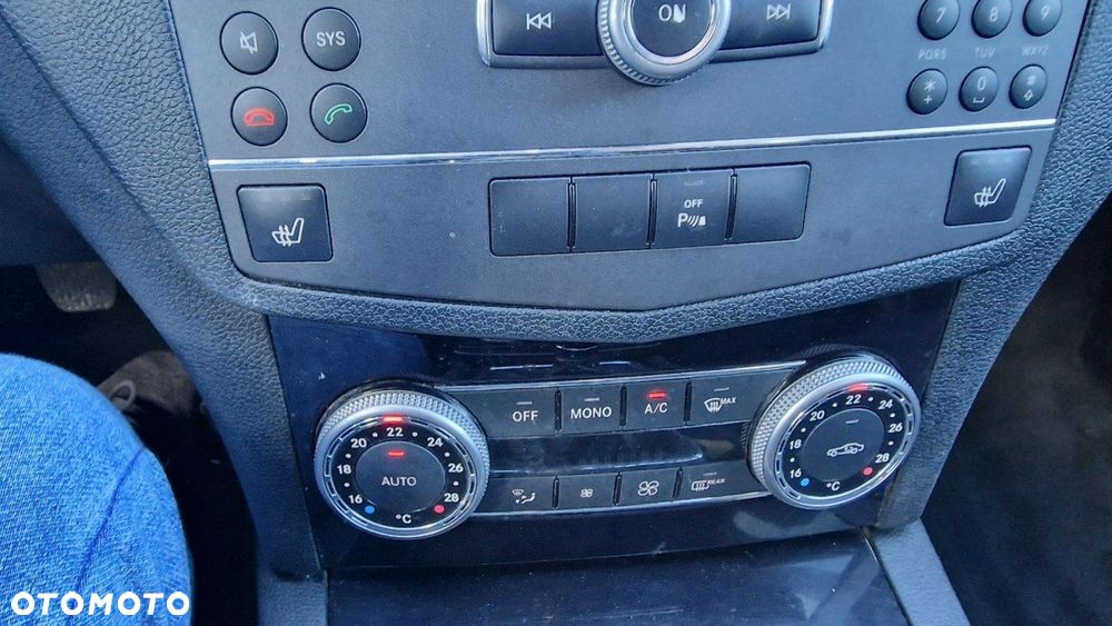 Mercedes-Benz Klasa C - 16