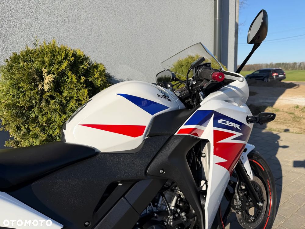 Honda CBR - 16