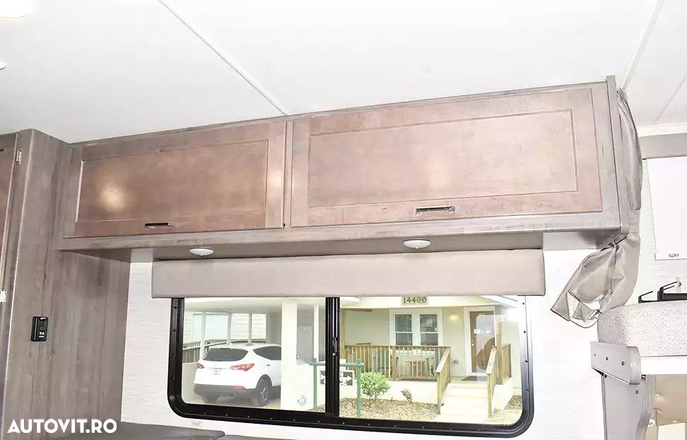Ford E350 - 24
