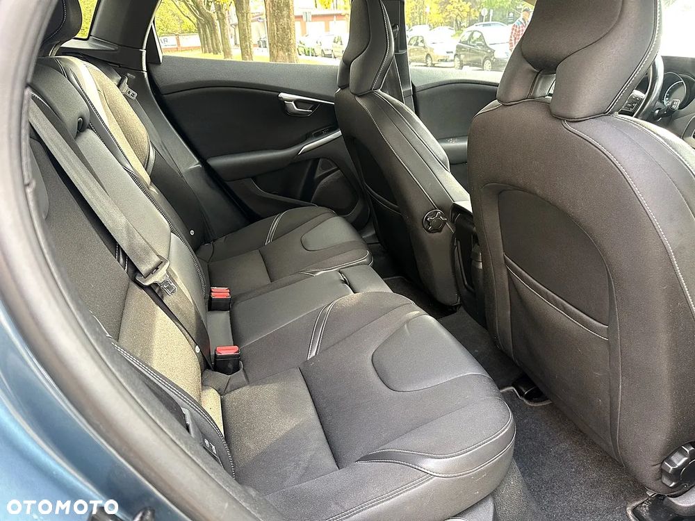 Volvo V40 D3 Momentum - 14