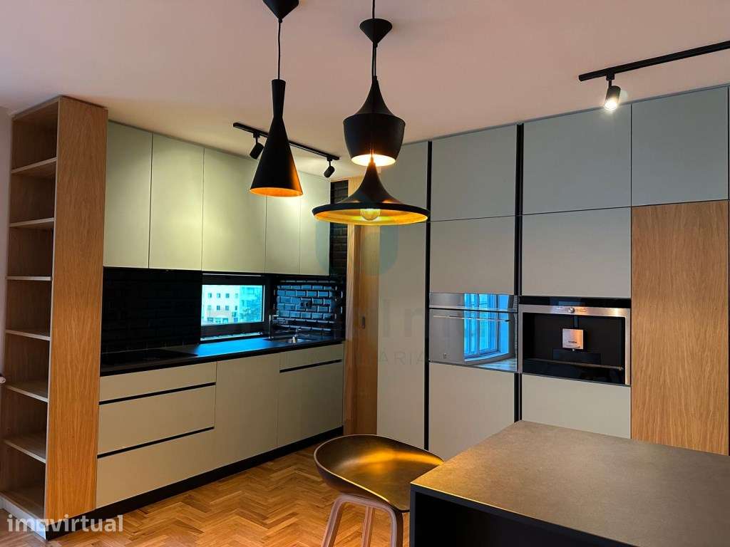 Apartamento T2 totalmente renovado na primeira linha de mar, em Mat... - Grande imagem: 4/19