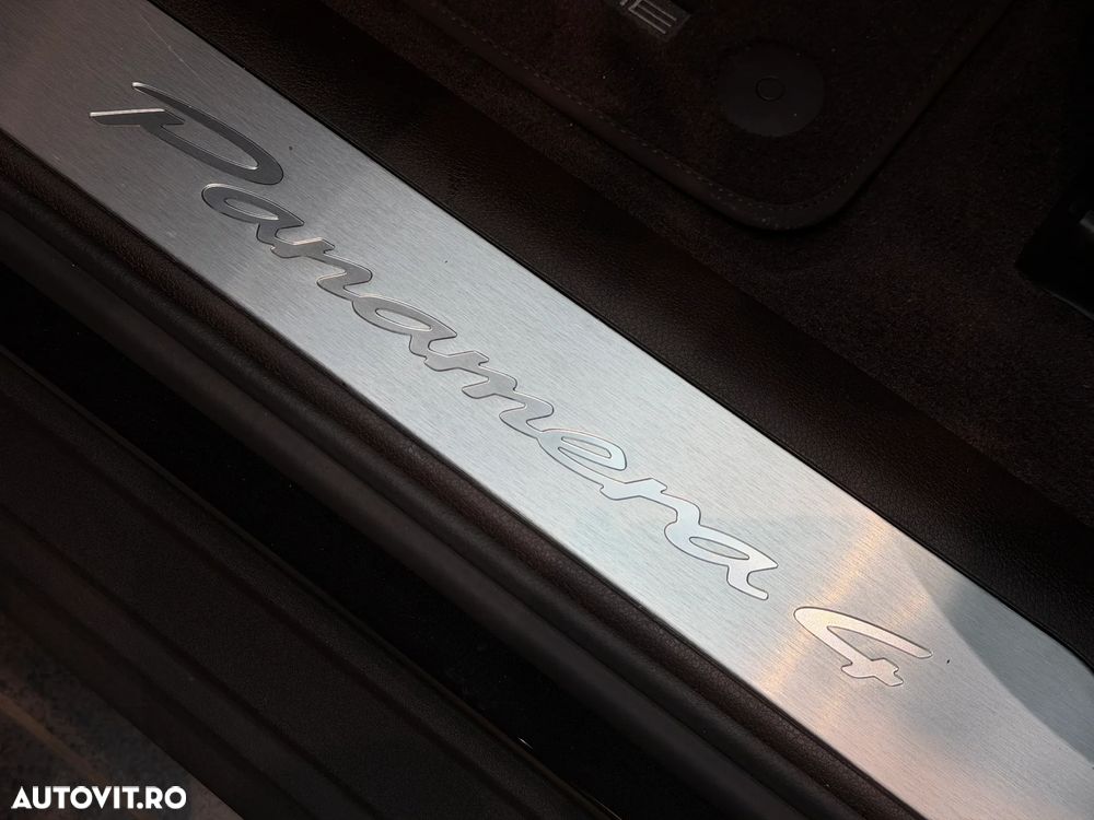 Porsche Panamera 4 E-Hybrid - 17