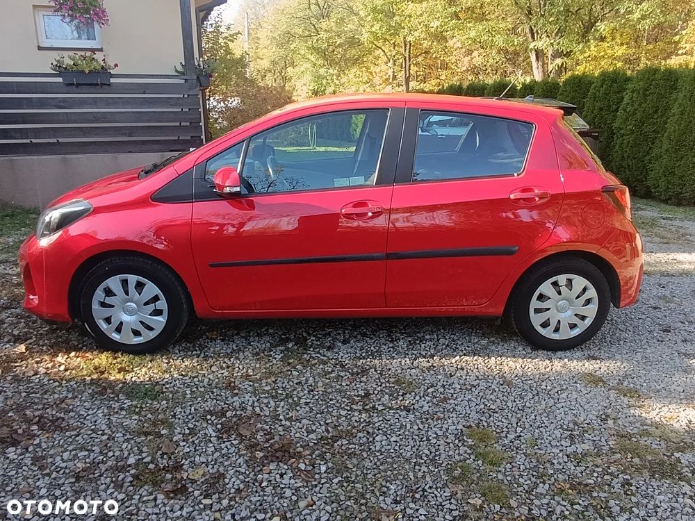 Toyota Yaris 2015 photo 3