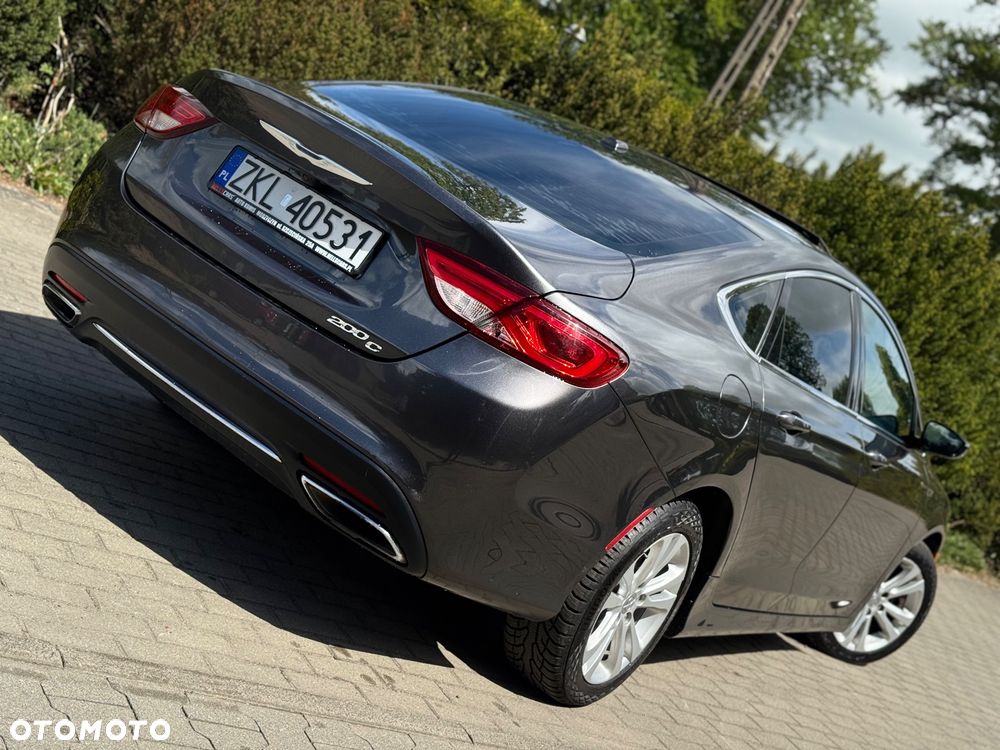 Chrysler 200 - 10