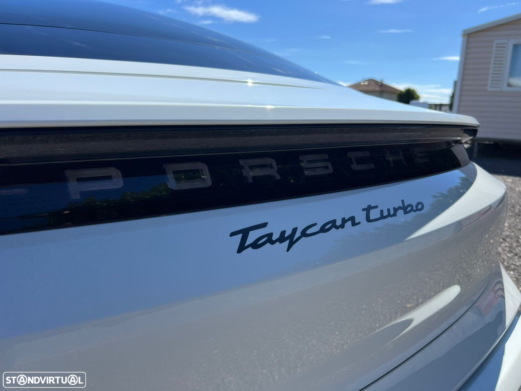Porsche Taycan Turbo - 26