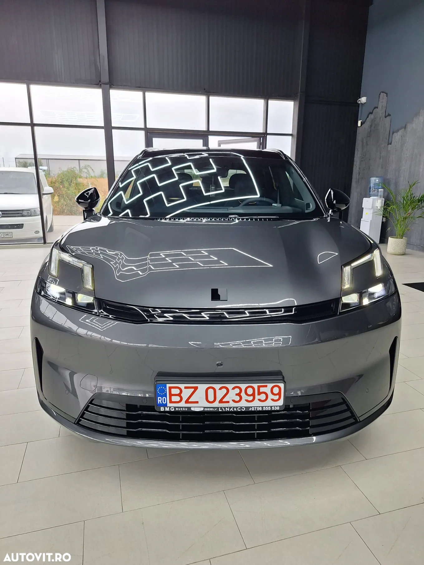 Lynk&Co 08 - 3