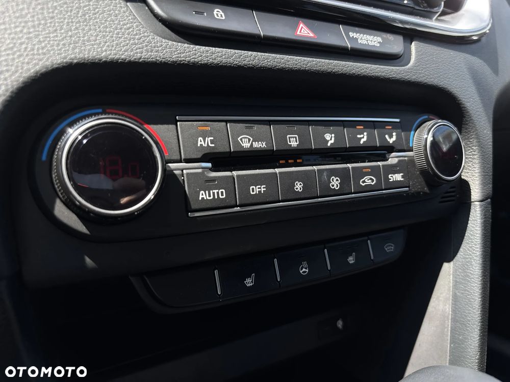 Kia XCeed 1.5 T-GDI Business Line DCT - 20