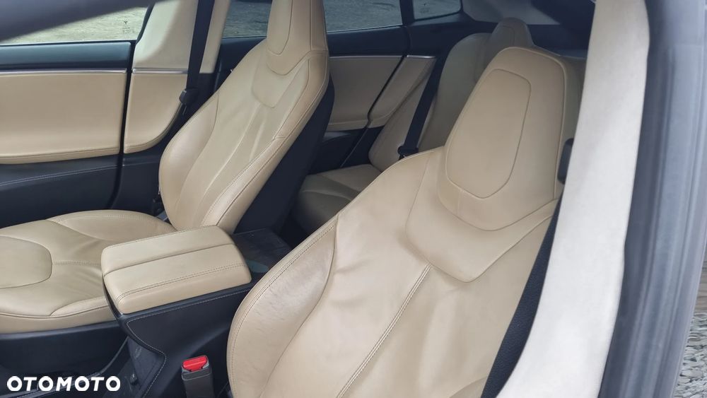 Tesla Model S 85 - 20