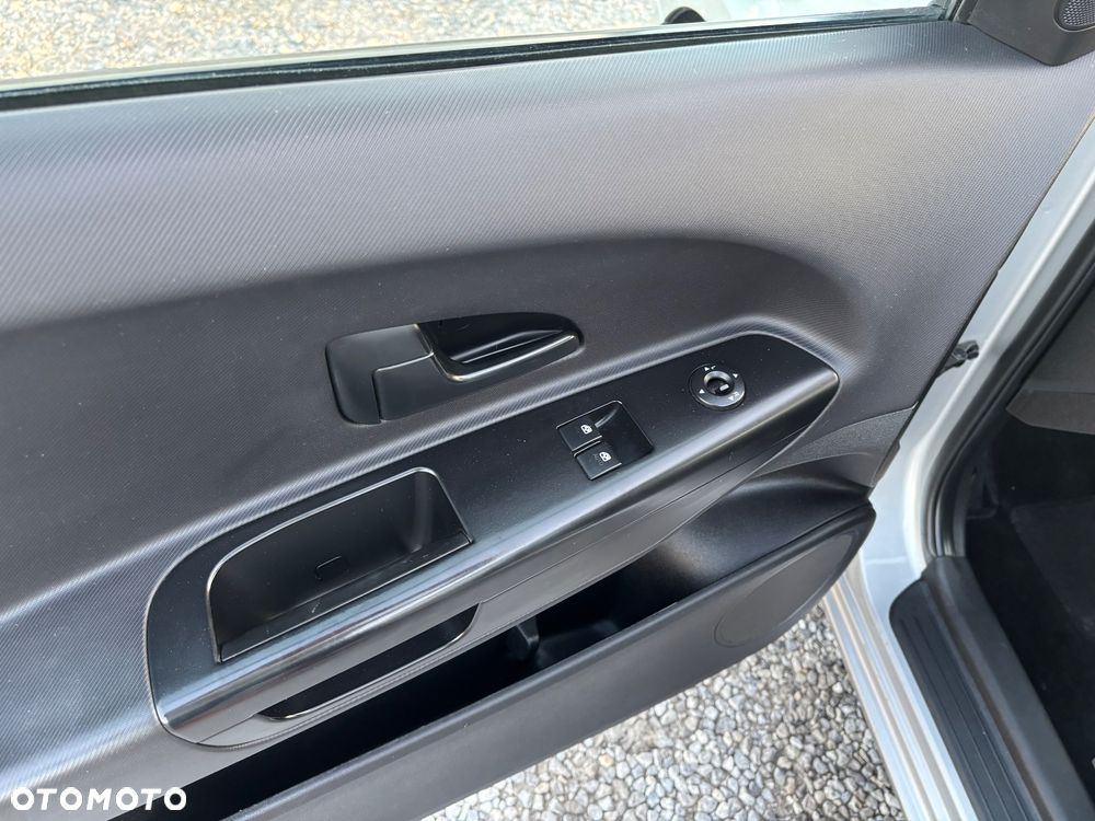 Kia Ceed - 7