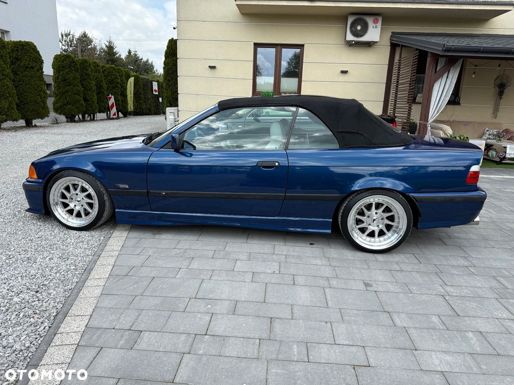 BMW Seria 3 320i - 9