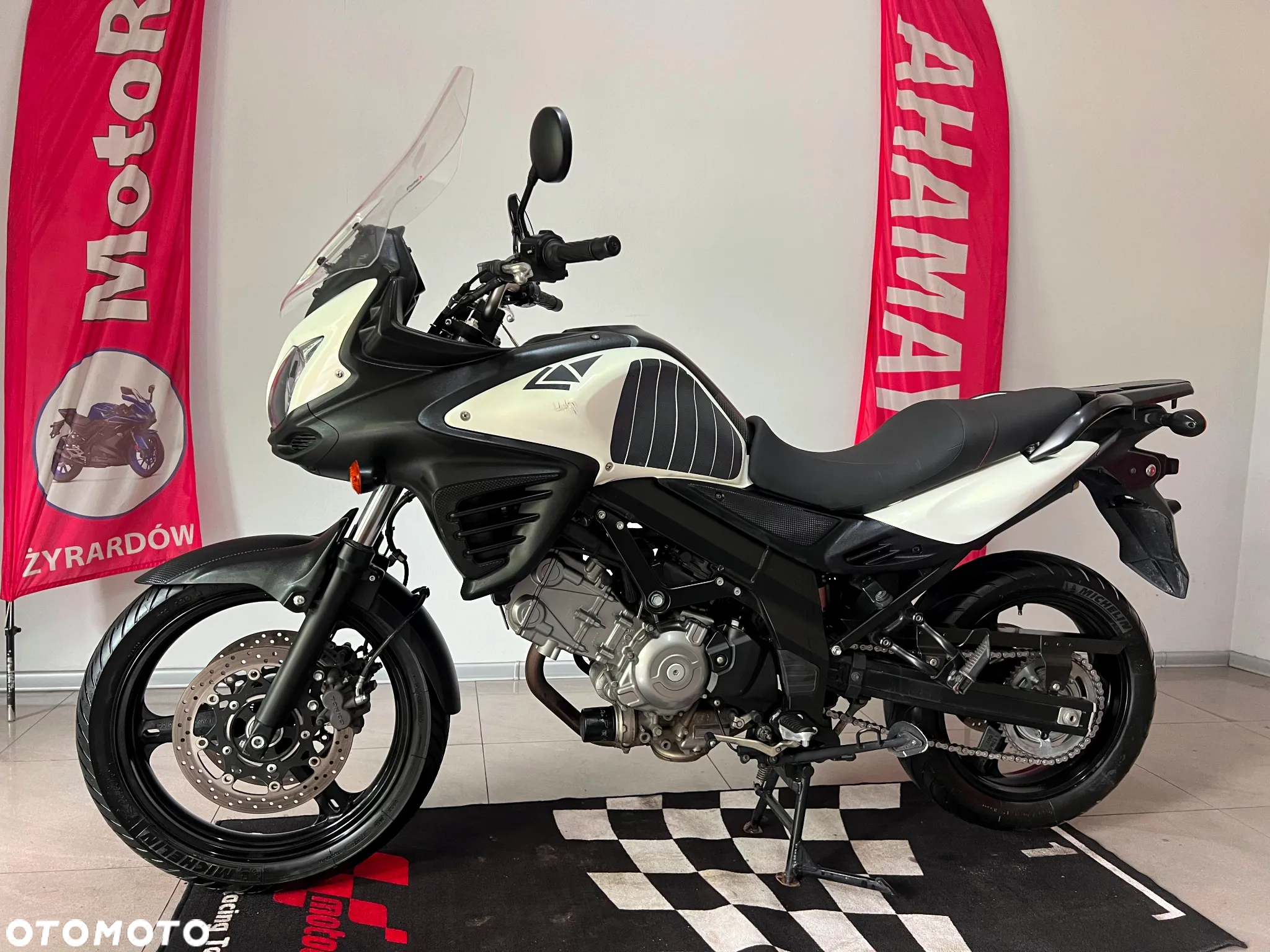 Suzuki DL - 3