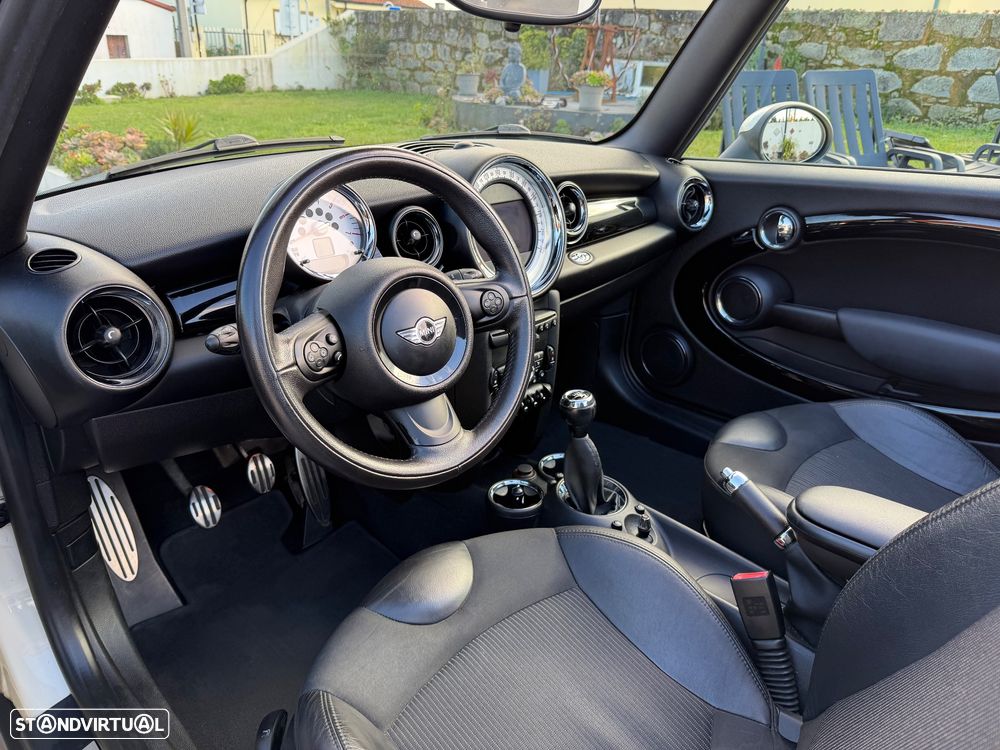 MINI 3 Portas Cooper SD - 15