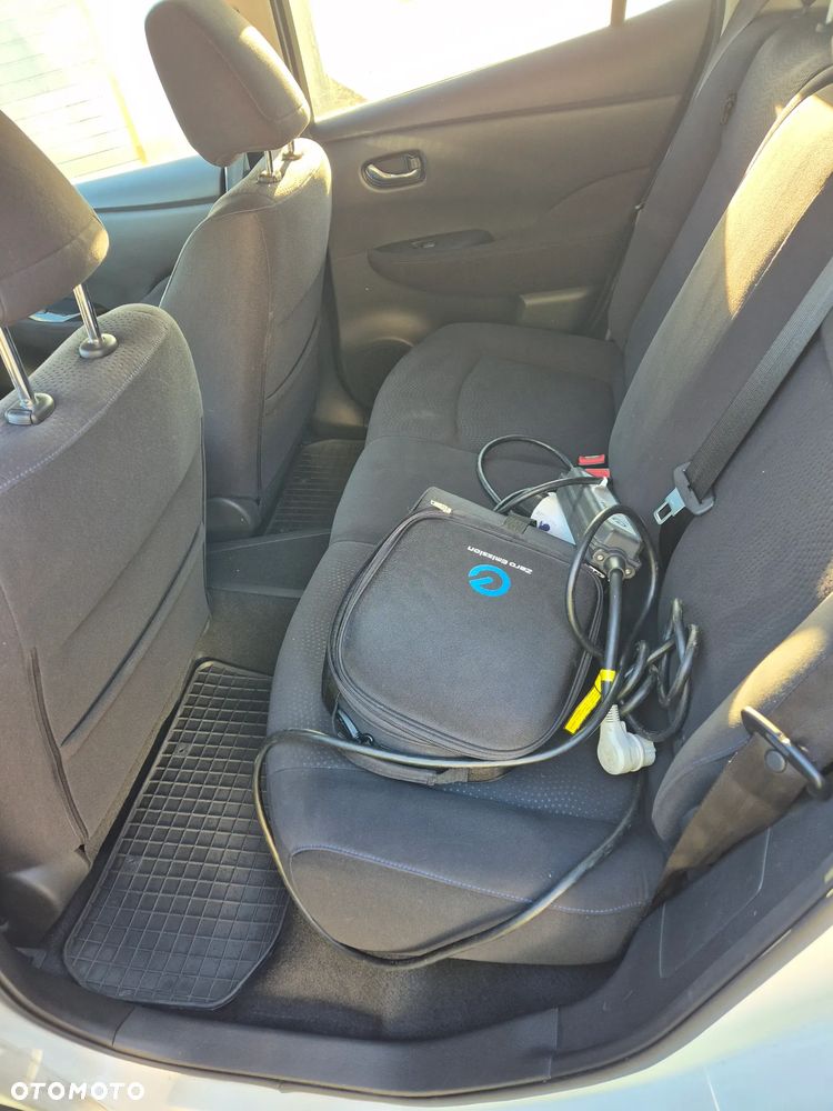 Nissan Leaf - 11