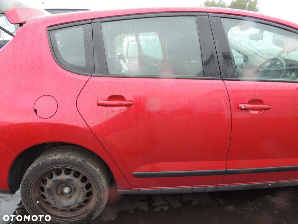 Drzwi prawy tył Peugeot 3008 '11 - 1