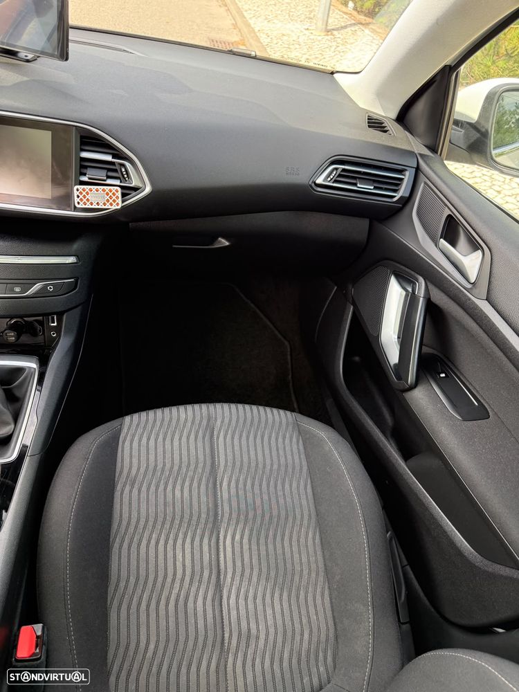 Peugeot 308 - 14