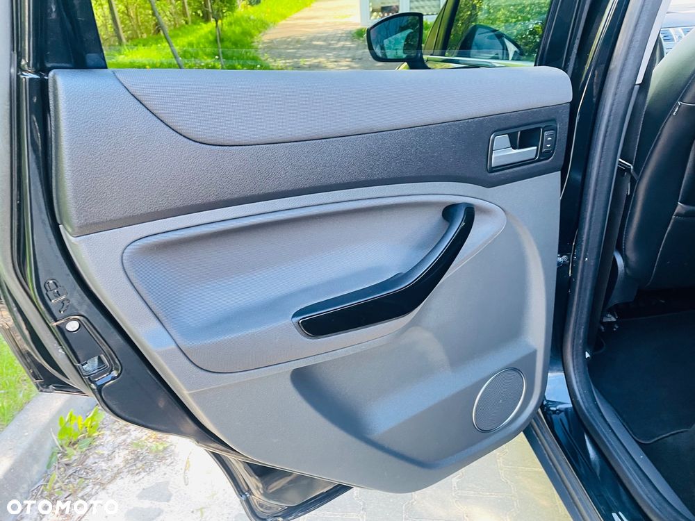 Ford Kuga 2.0 TDCi 2x4 Trend - 26