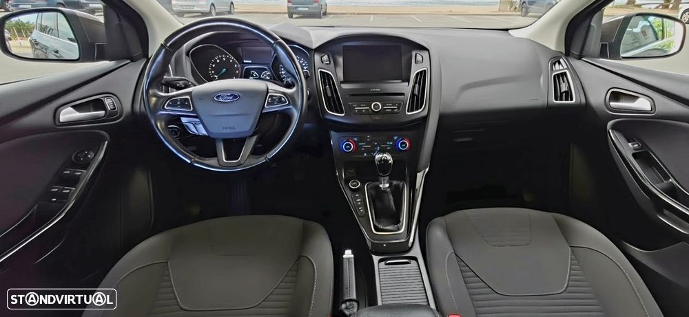Ford Focus - 17