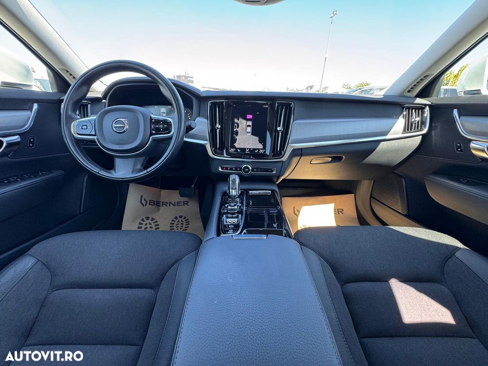 Volvo S90 T8 Twin Engine AWD Geartronic Momentum - 20