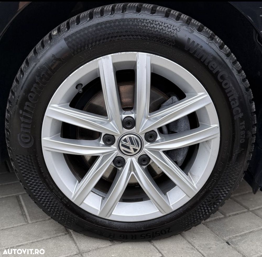 Volkswagen Golf - 15