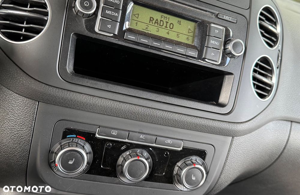 Volkswagen Golf Plus 1.6 TDI DPF Highline - 22