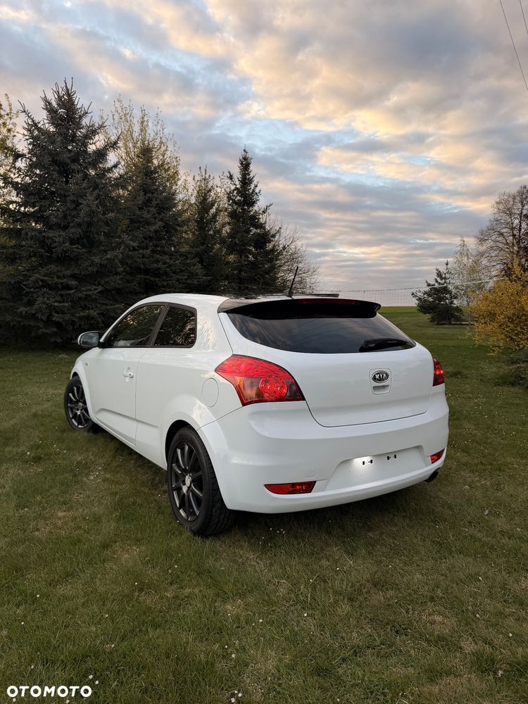 Kia ProCeed 1.4 CVVT Edition 7 - 15