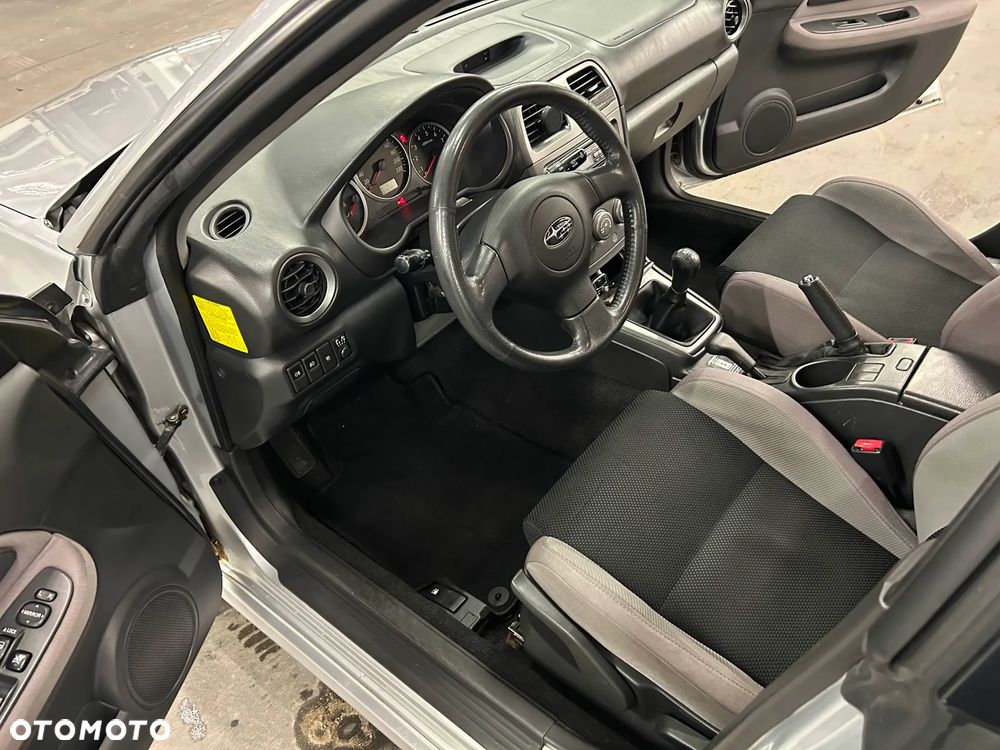 Subaru Impreza SW 2.0 RA - 10
