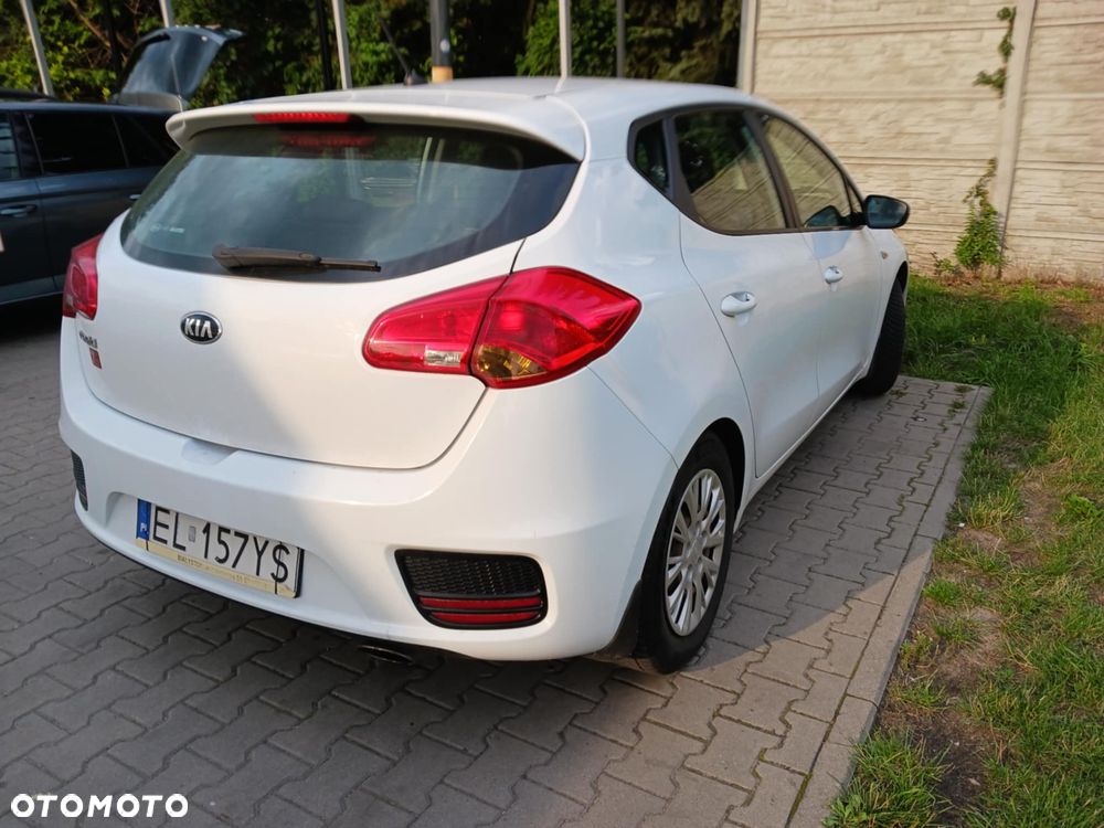 Kia Ceed 1.4 L - 13