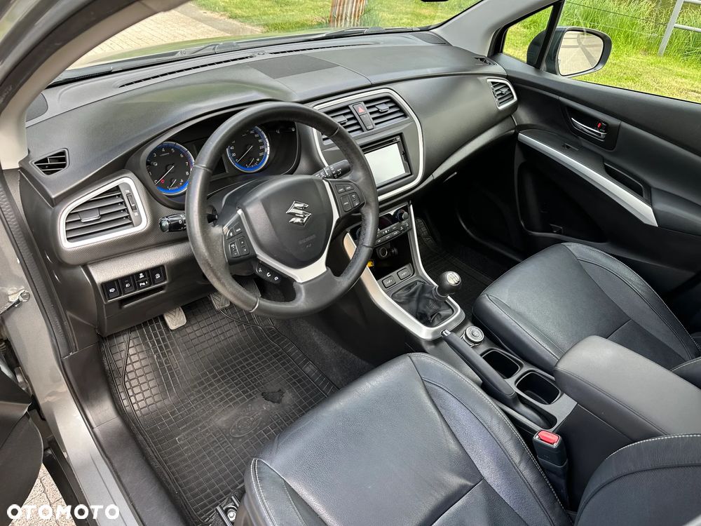 Suzuki SX4 S-Cross 1.6 VVT 4x4 limited+ - 10